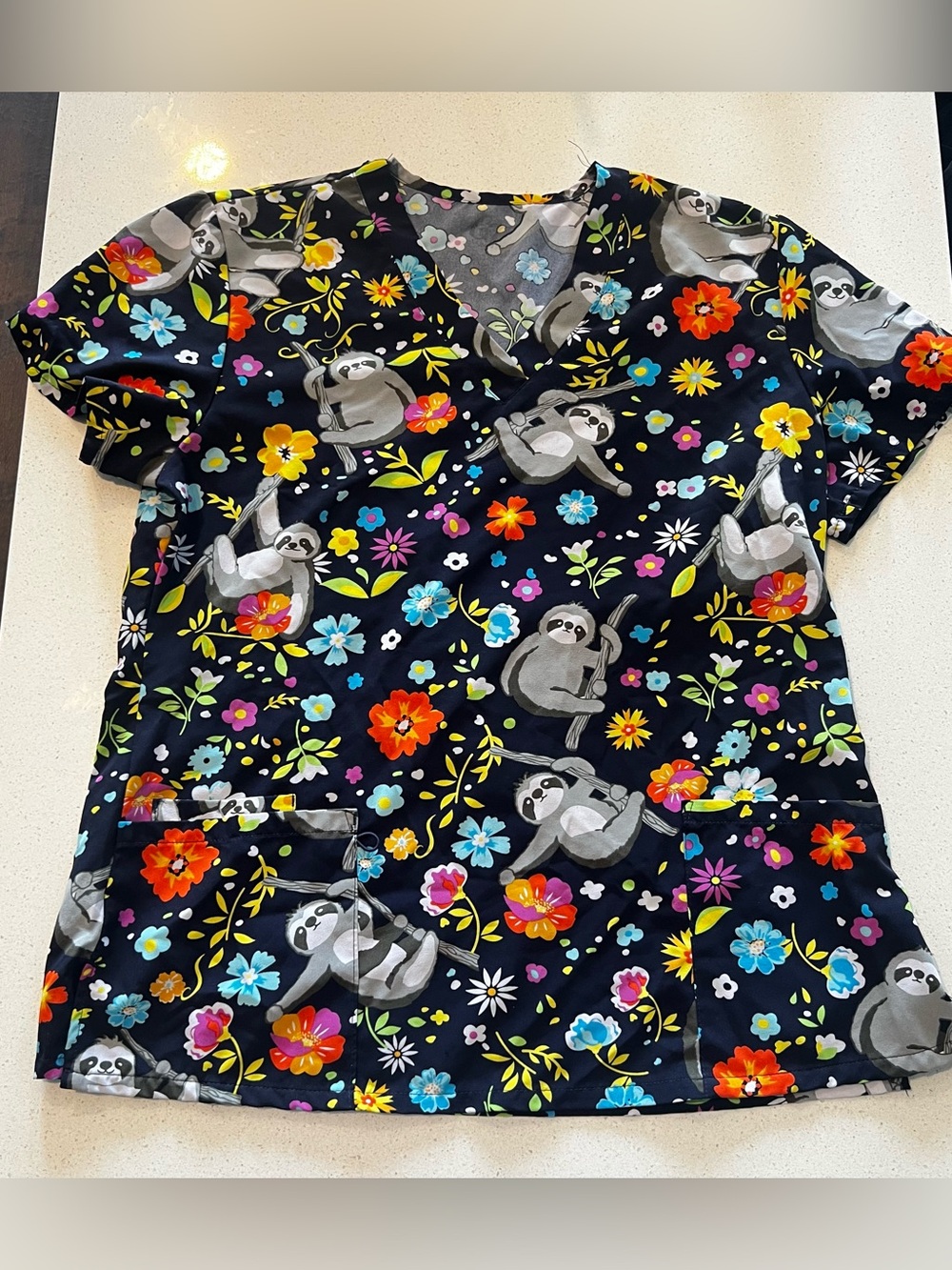 Floral Sloth Print Scrub Top - Black